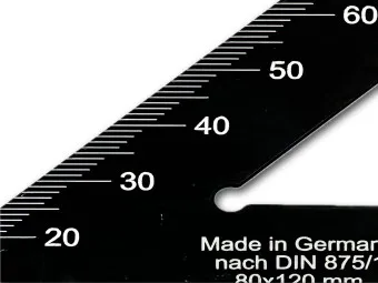 45° Aluwinkel mit kontrastreicher metrischer Skalierung.