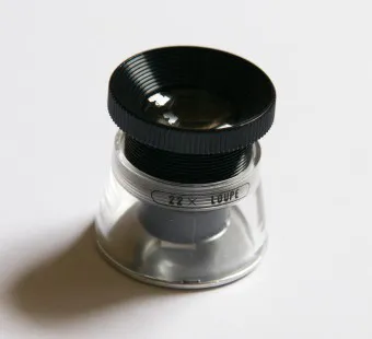 20fach Lupe mit Maßstab.