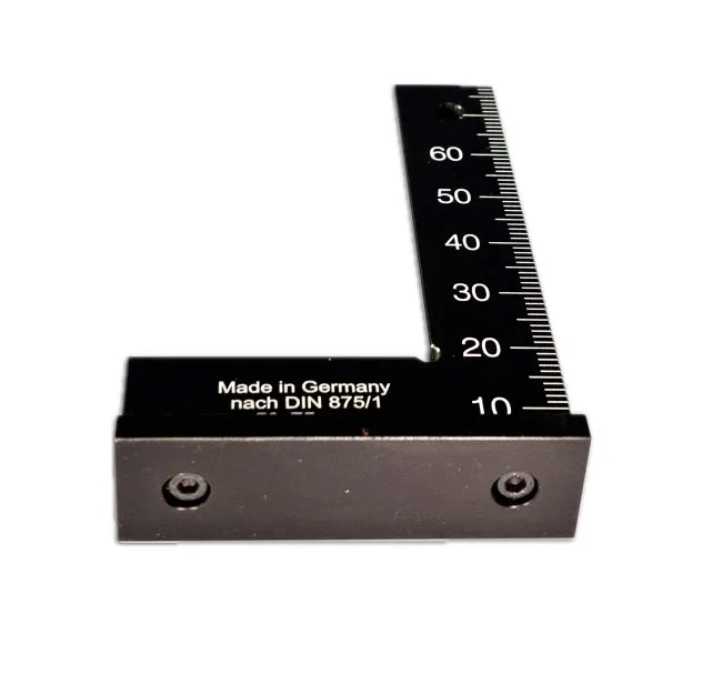 Aluminium Winkel aus eingefärbten, kratzfesten Alu von MMO