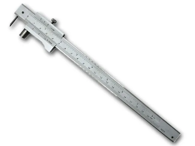 Anreißmessschieber von MMO mit Rolle.