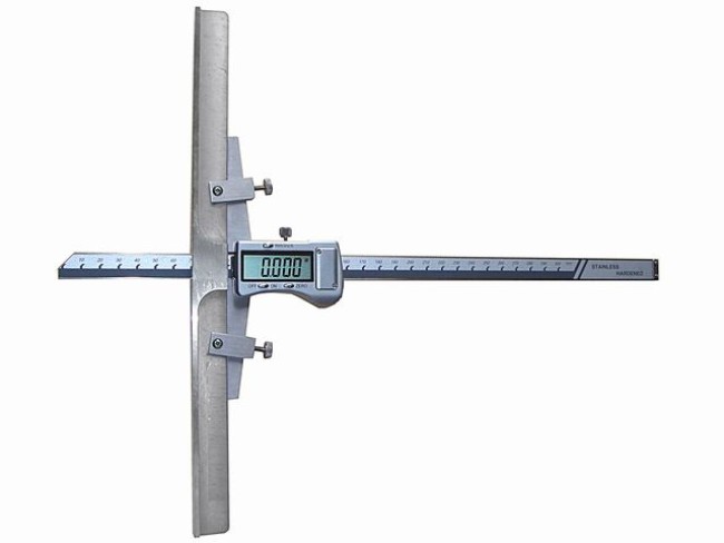 digitaler Tiefenmessschieber mit Metallgehäuse